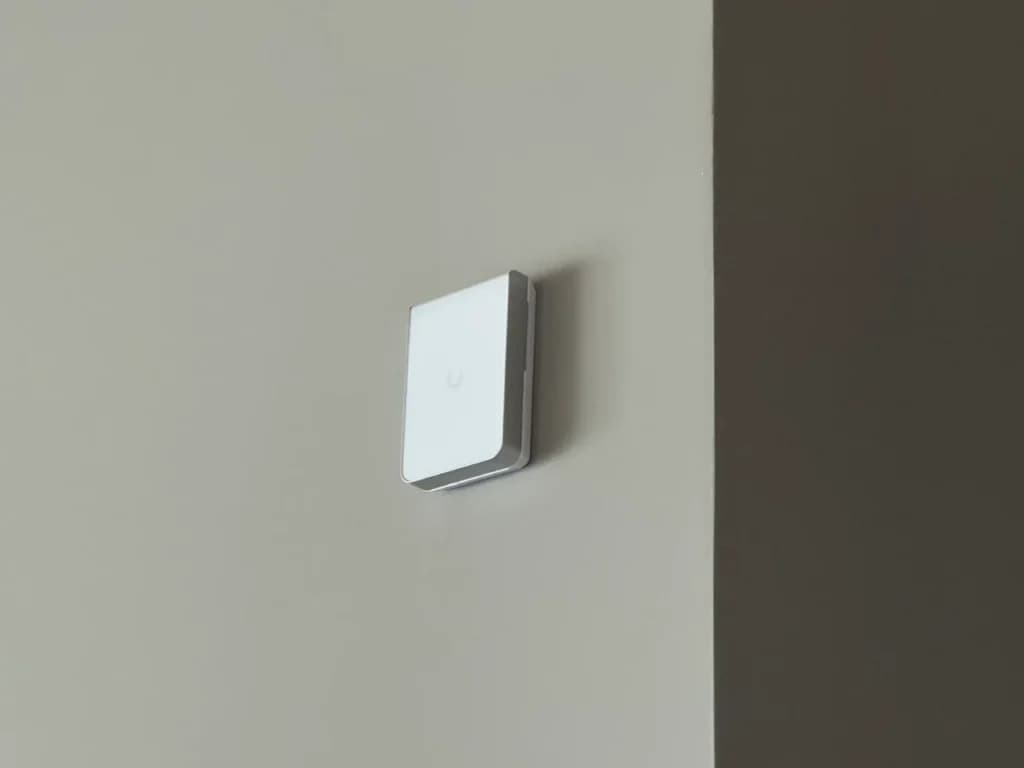 Eliminating dead zones across a two-storey office